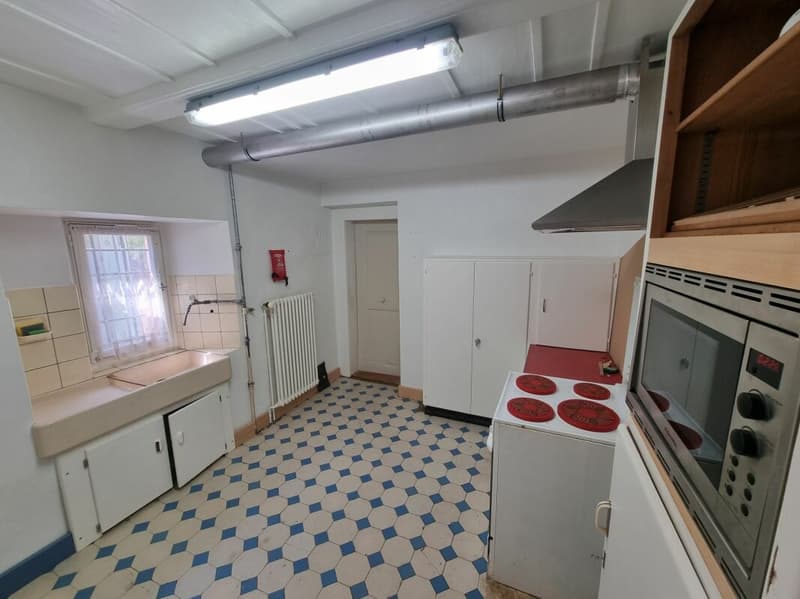 Maison de 3 familles avec un potentiel immense et un rendement net de 6,25% ! (18)