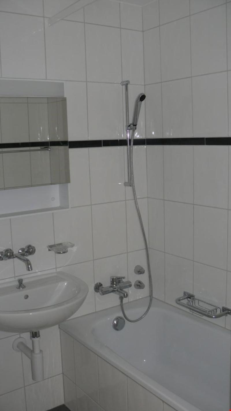 Klein aber fein! Helle 2-Zimmerwohnung im 11. Stock mit Aussicht zu vermieten (2)