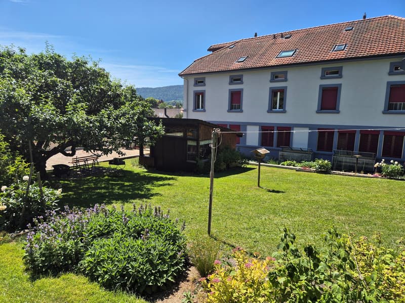 Grand appartement de 3 pièces avec véranda offrant l'accès au jardin (9)