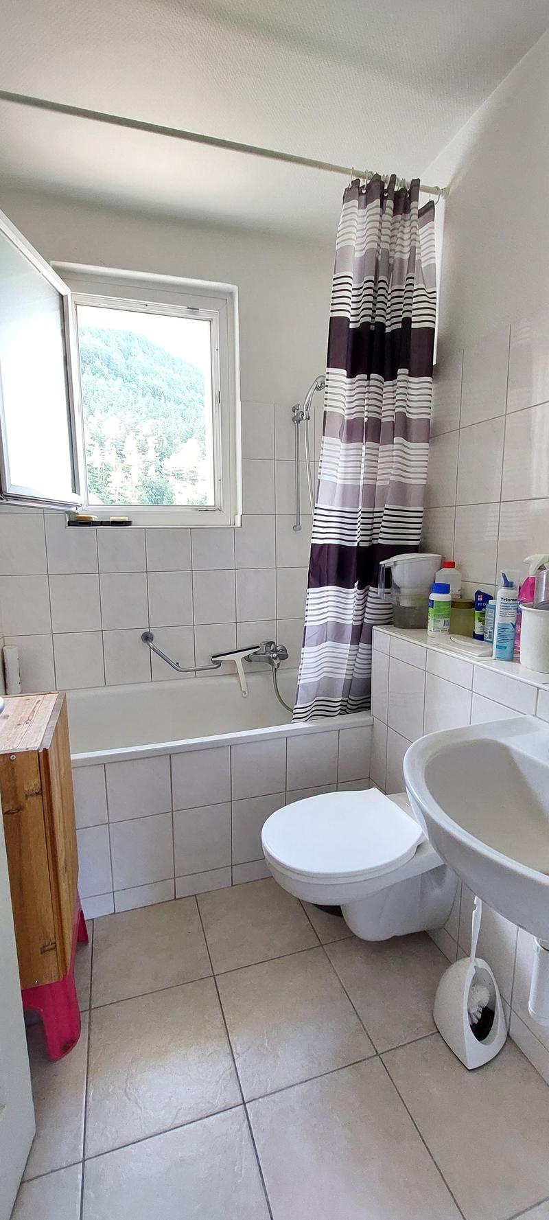 Appartement lumineux de 3 pièces avec balcon à Fleurier (3)