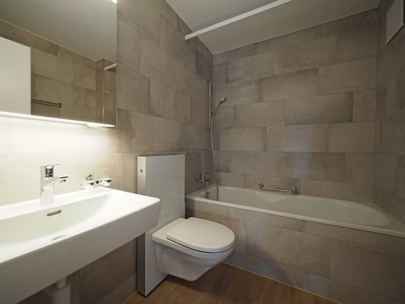 Badezimmer mit Badewanne