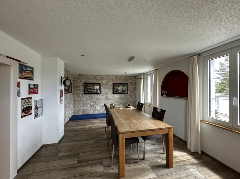 Liebevoll saniertes Wohnhaus mit Werkstatt und viel Platz für Ihre Fahrzeuge (8)