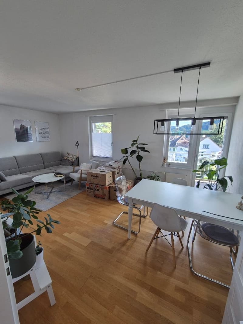 Charmante 4-Zimmer-Wohnung mit Balkon an ruhiger Lage in St. Gallen (3)