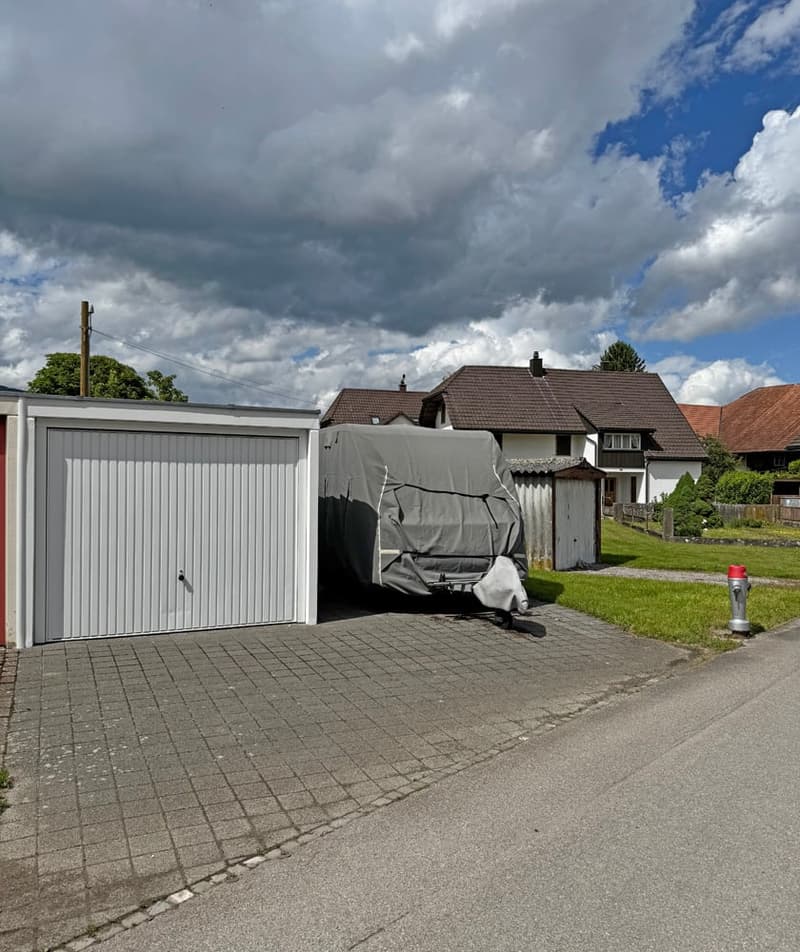 ...Wohnhaus, Stöckli und ein grosses Grundstück... (3)