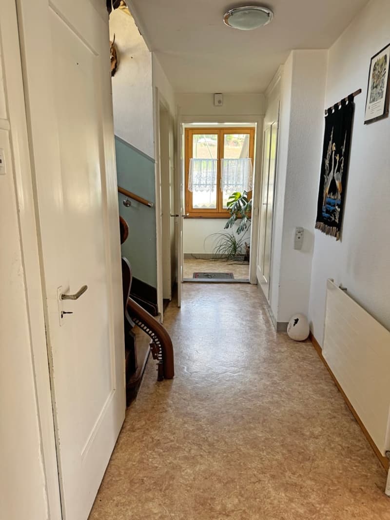 ...urig schön mit grossem Grundstück - tolles Familienhaus... (5)
