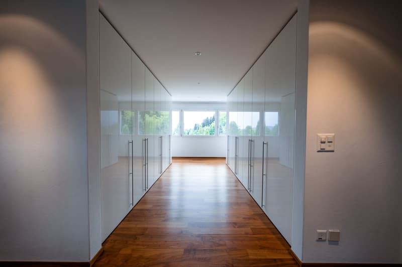 Freistehendes 5 ½-Zimmer-Einfamilienhaus mit viel Umschwung (9)