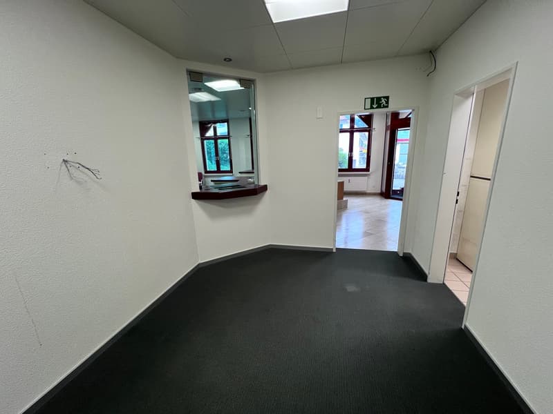 Bin i Gopfriedstutz ä Kiosk.. oder öppa ä Bank? Bin i äs Hotel oder ä Kasseschrank? (17)