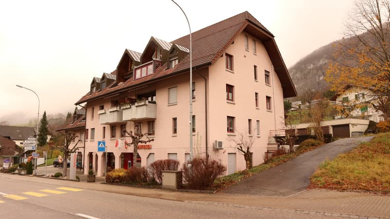 Bin i Gopfriedstutz ä Kiosk.. oder öppa ä Bank? Bin i äs Hotel oder ä Kasseschrank? (2)