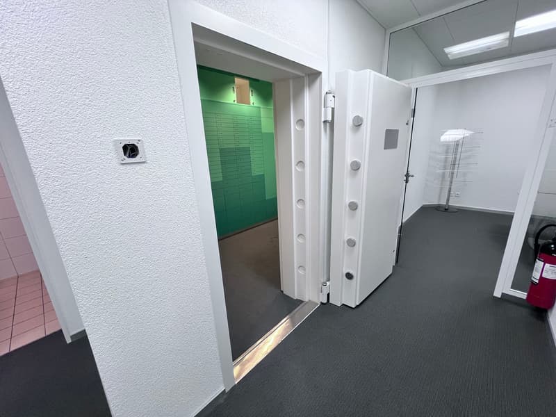 Bin i Gopfriedstutz ä Kiosk.. oder öppa ä Bank? Bin i äs Hotel oder ä Kasseschrank? (10)