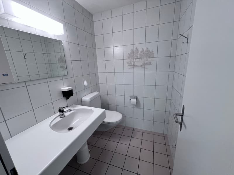 Bin i Gopfriedstutz ä Kiosk.. oder öppa ä Bank? Bin i äs Hotel oder ä Kasseschrank? (16)