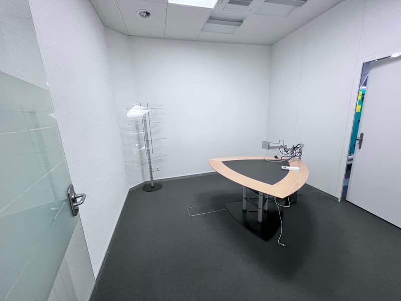 Bin i Gopfriedstutz ä Kiosk.. oder öppa ä Bank? Bin i äs Hotel oder ä Kasseschrank? (18)