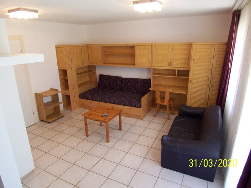 Komplett möbliert mit Sofabett, auf Wunsch: Aufpreis fr. 150.-/Monat