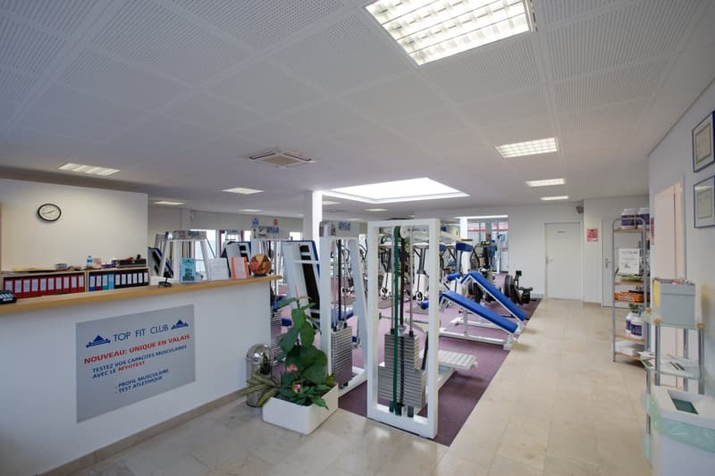 SURFACE COMMERCIALE/BUREAU/CABINET MEDICAL/ACTIVITES SPORTIVES (8)