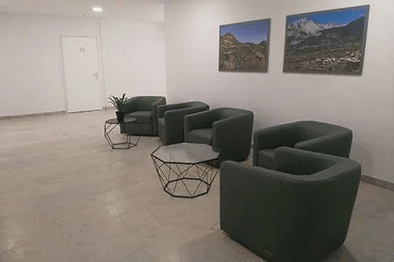 BUREAUX, CABINETS MEDICAUX/THERAPIE, INSTITUTS, etc. (8)