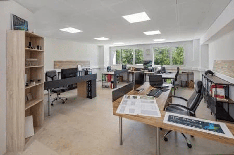 BUREAUX, CABINETS MEDICAUX/THERAPIE, INSTITUTS, etc. (12)