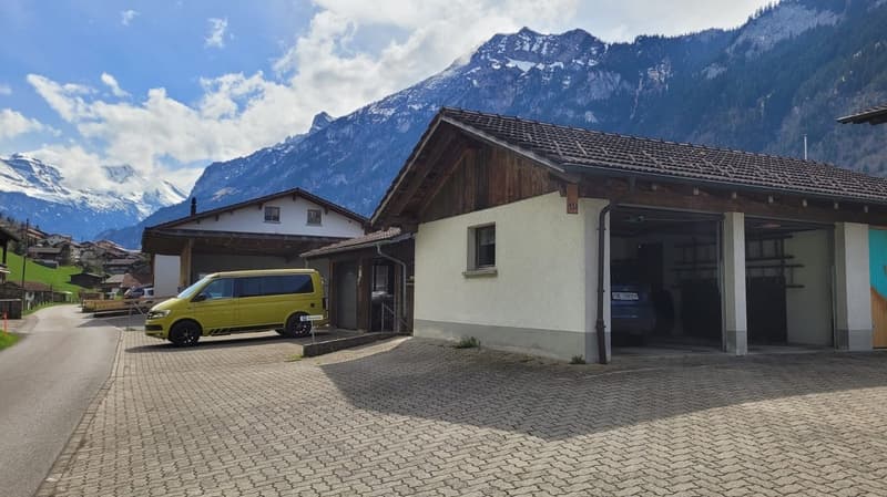Grosszügige 4.5-Zimmer-Wohnung mit Wintergarten zur Miete in Kandergrund (3)