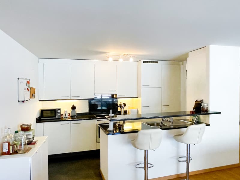 A VENDRE SPACIEUX APPARTEMENT 4.5 PCES A SIERRE (3)