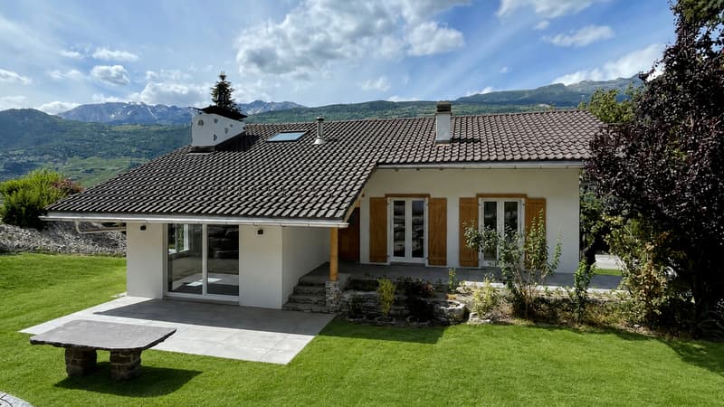 A VENDRE VILLA DE CHARME ET DE CARACTERE 6.5 PCES A CHALAIS (1)