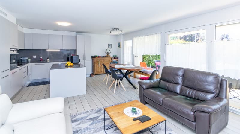 A VENDRE EXEPTIONNEL APPARTEMENT 3.5 PCES A GRANGES (3)