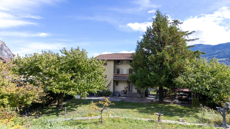 A VENDRE MAISON AVEC CACHET 5.5 PCES A CHAMOSON (11)