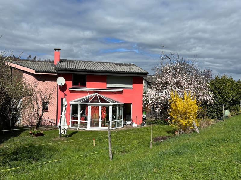 Charmantes 5.5-Zimmer-Einfamilienhaus mit Wintergarten in Hersberg (2)