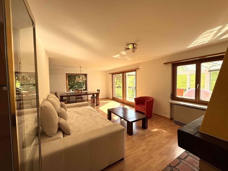 Charmantes 5.5-Zimmer-Einfamilienhaus mit Wintergarten in Hersberg (4)