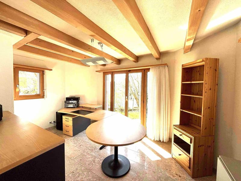 Charmantes 5.5-Zimmer-Einfamilienhaus mit Wintergarten in Hersberg (6)