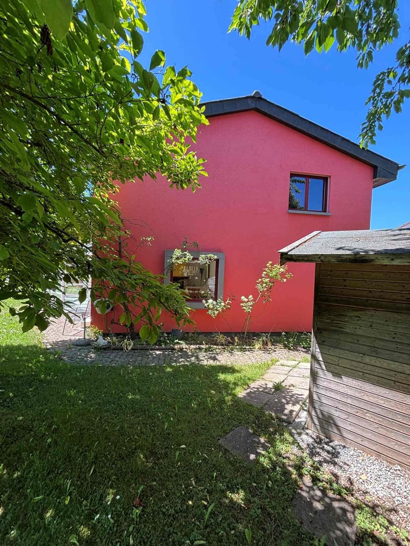 Charmantes 5.5-Zimmer-Einfamilienhaus mit Wintergarten in Hersberg (17)
