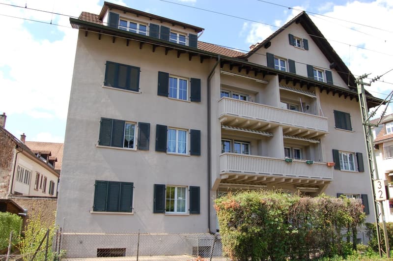 Schöne 3 Zimmerwohnung Zentral gelegen mit zwei Balkone (8)