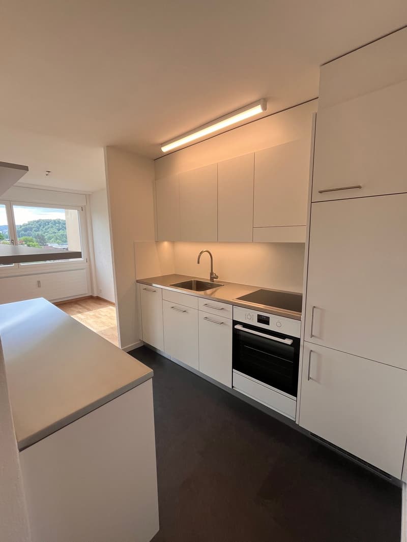 Moderne 3.5-Zimmer-Wohnung mit Balkon und Garage in Ittigen (4)
