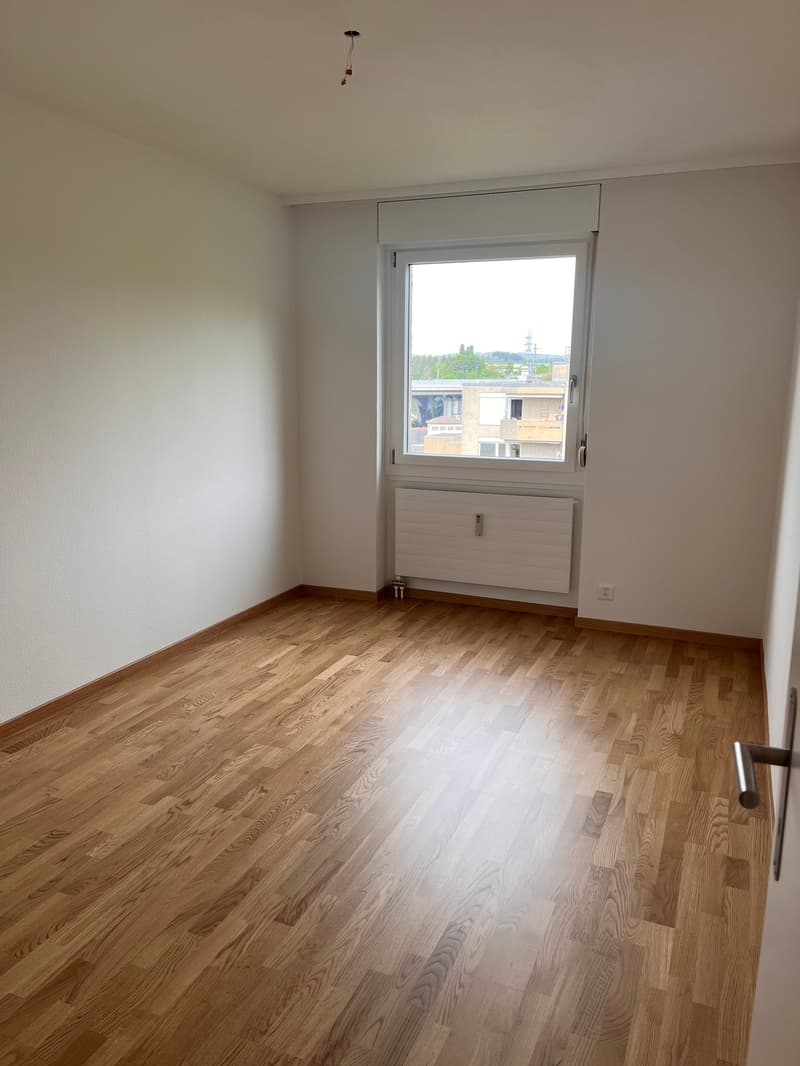 Moderne 3.5-Zimmer-Wohnung mit Balkon und Garage in Ittigen (6)