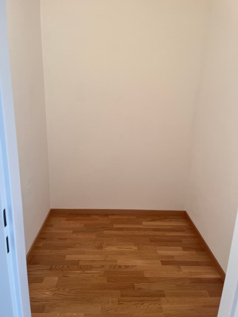 Moderne 3.5-Zimmer-Wohnung mit Balkon und Garage in Ittigen (7)
