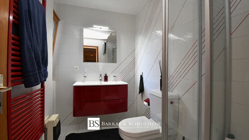 Salle de douche rez