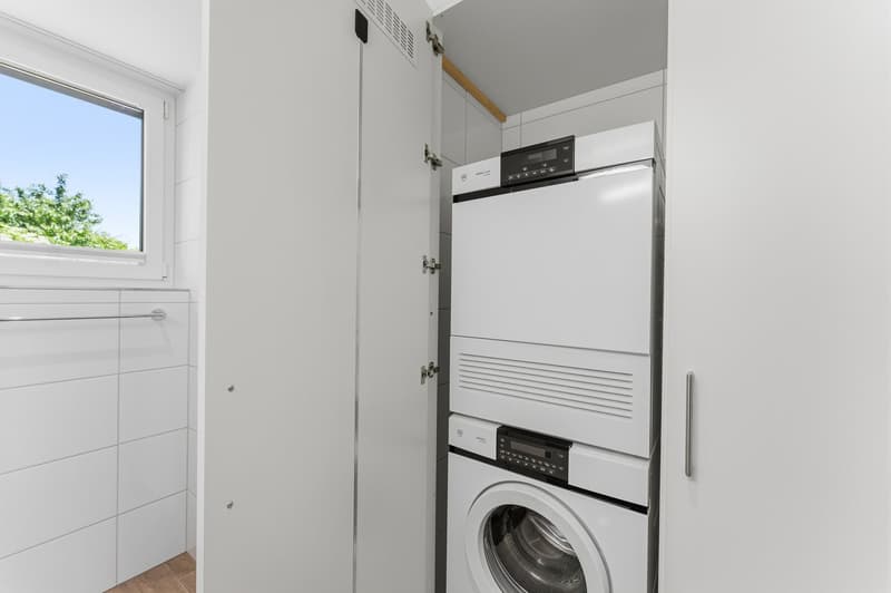 Charmante 4.5-Zimmer-Dachwohnung mit Bergblick in Dallenwil (19)