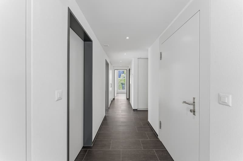 Charmante 4.5-Zimmer-Dachwohnung mit Bergblick in Dallenwil (22)