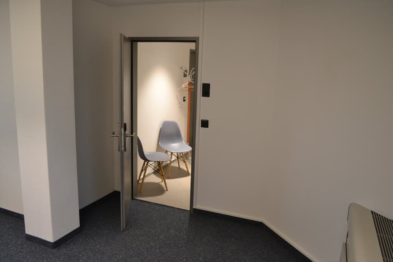 Büro- oder Praxisraum PC12 (#9016) im "The Tower" Stans zu vermieten (5)