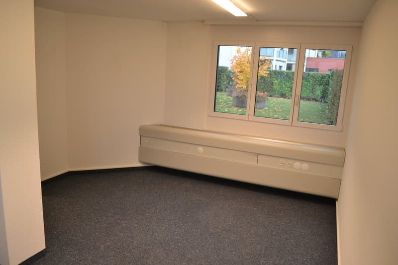 Büro- oder Praxisraum PC12 (#9016) im "The Tower" Stans zu vermieten (3)
