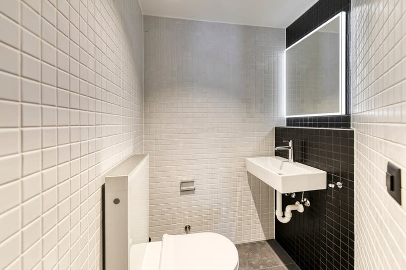 Mietwohnung in Eigentumsstandart mit 2 Schlafzimmern mit en Suite-Bädern und Weinschrank in Küche (26)