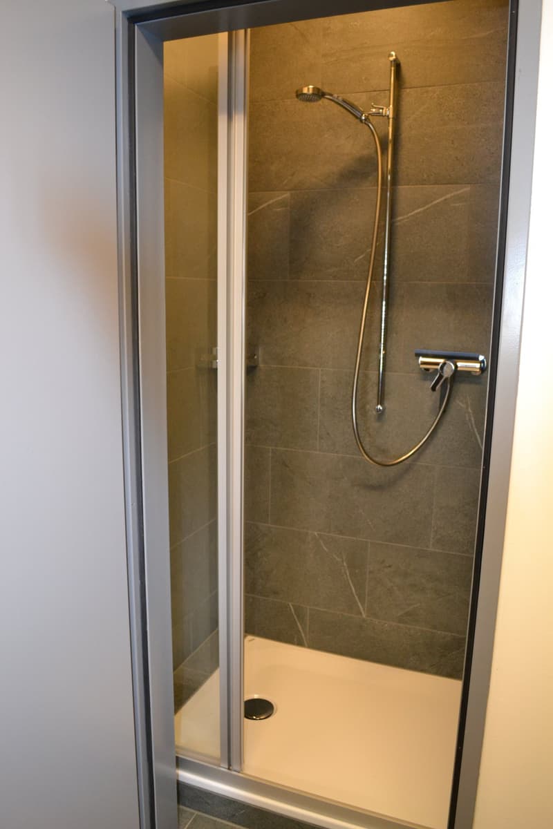 Im Zentrum von Altdorf: Günstiges, einfaches Zimmer zu vermieten! (8)