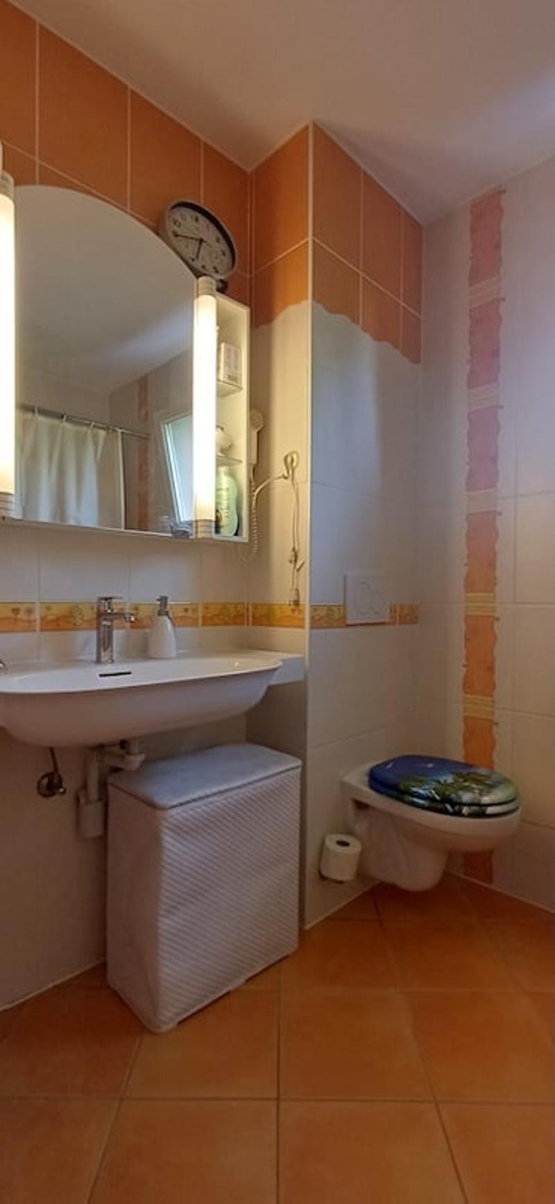 À 2 pas de tout. superbe appart. 4.5 pcs. 3 balcons, PP sous-sol (6)