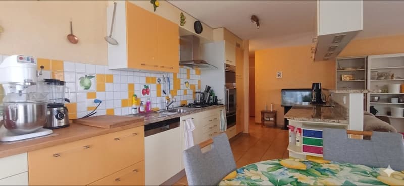 À 2 pas de tout. superbe appart. 4.5 pcs. 3 balcons, PP sous-sol (8)
