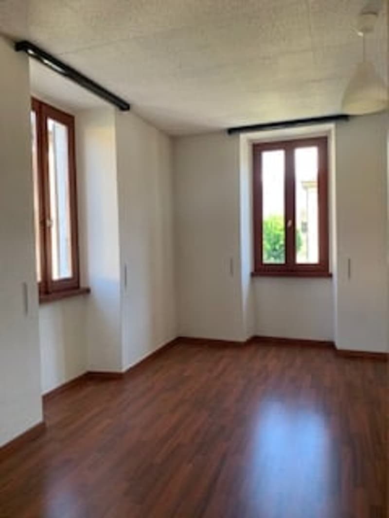 Affascinante appartamento mansardato di 6 locali a Bellinzona – disponibile subito (8)