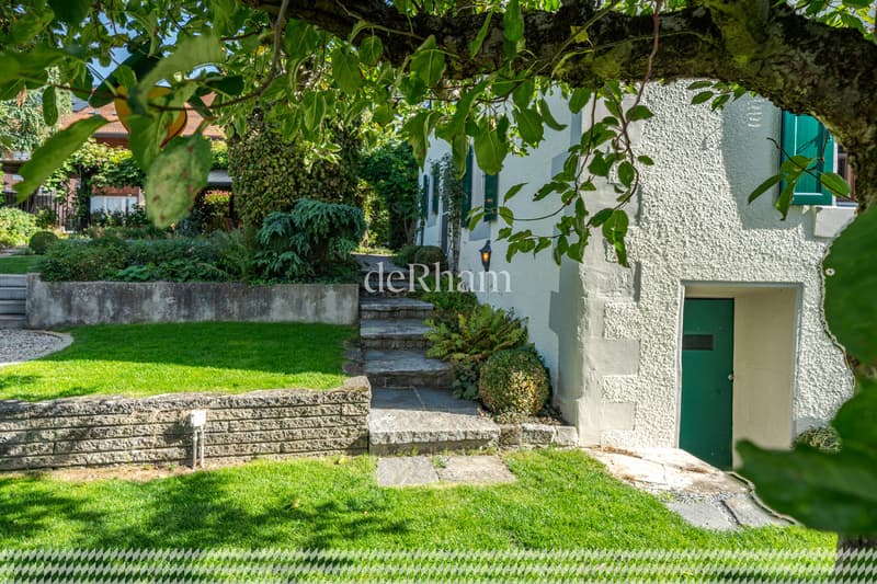 Magnifique triplex avec jardin (13)