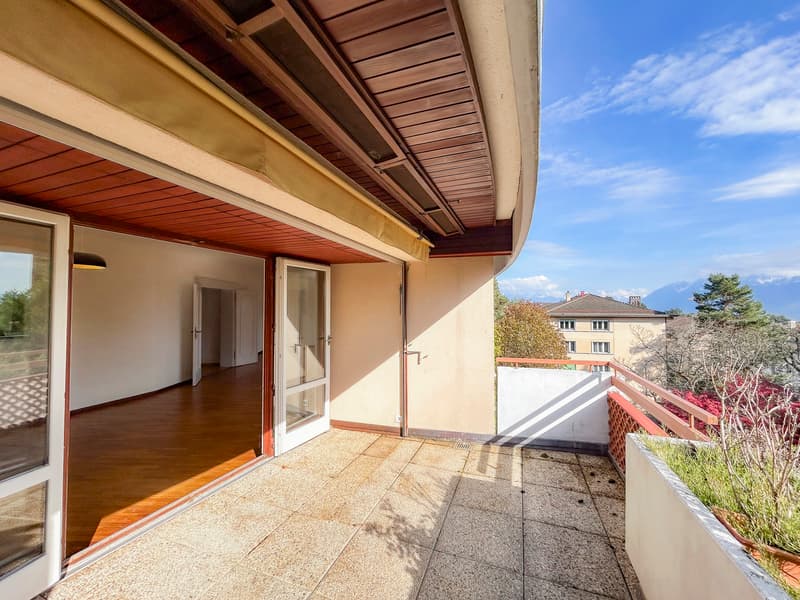 Attique de 163 m²  Vue lac et montagnes (4)