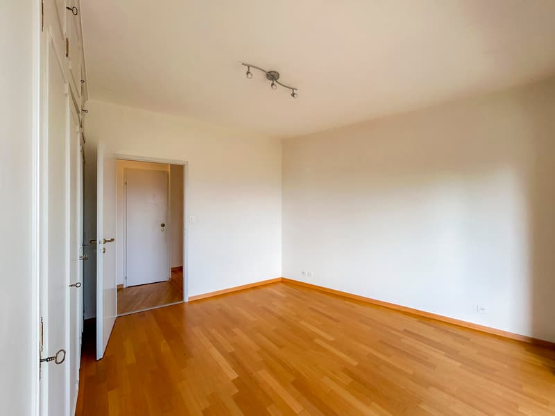 Attique de 163 m²  Vue lac et montagnes (11)
