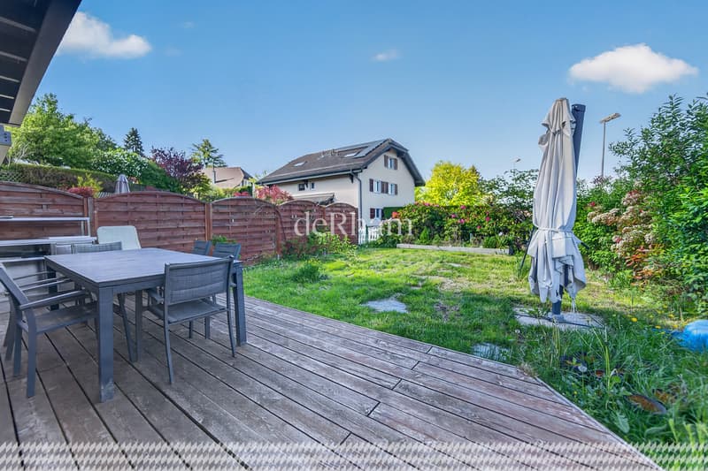 Charmante maison jumelle de 5,5 pièces avec beau jardin (9)