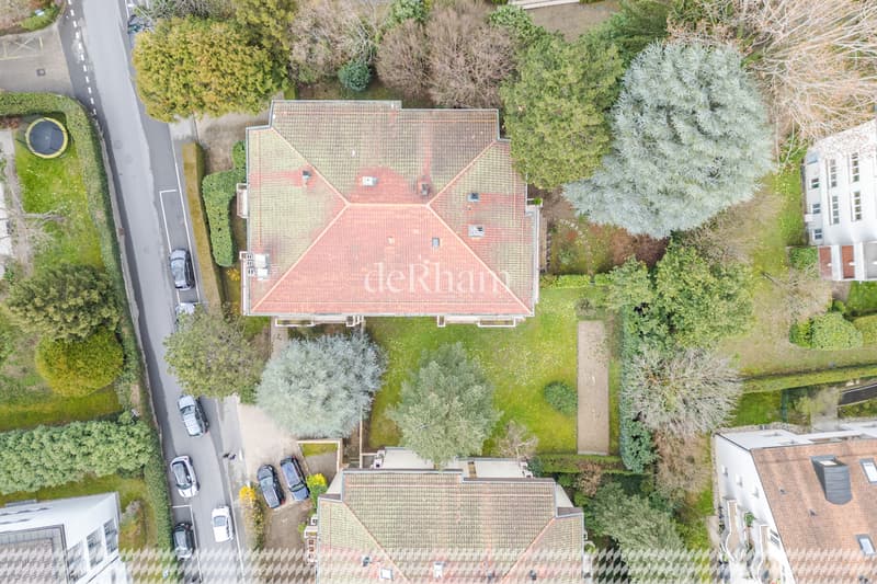 Appartement de 3.5 pièces de 135 m2 avec jardin (11)