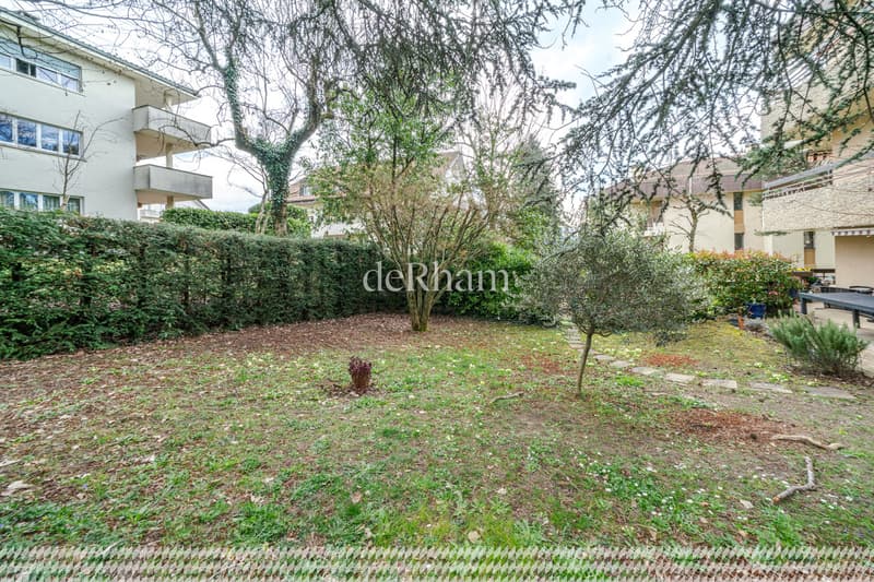 Appartement de 3.5 pièces de 135 m2 avec jardin (9)