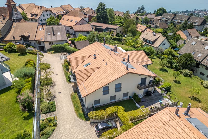Appartement contemporain 5,5 pièces avec terrasse, jardin Vue Lac (12)