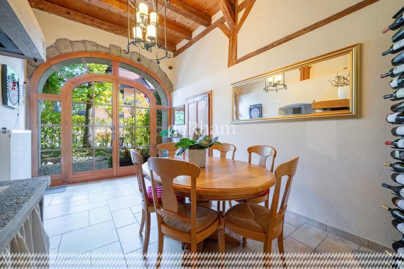 Magnifique maison villageoise au coeur de Mex avec jardin (5)